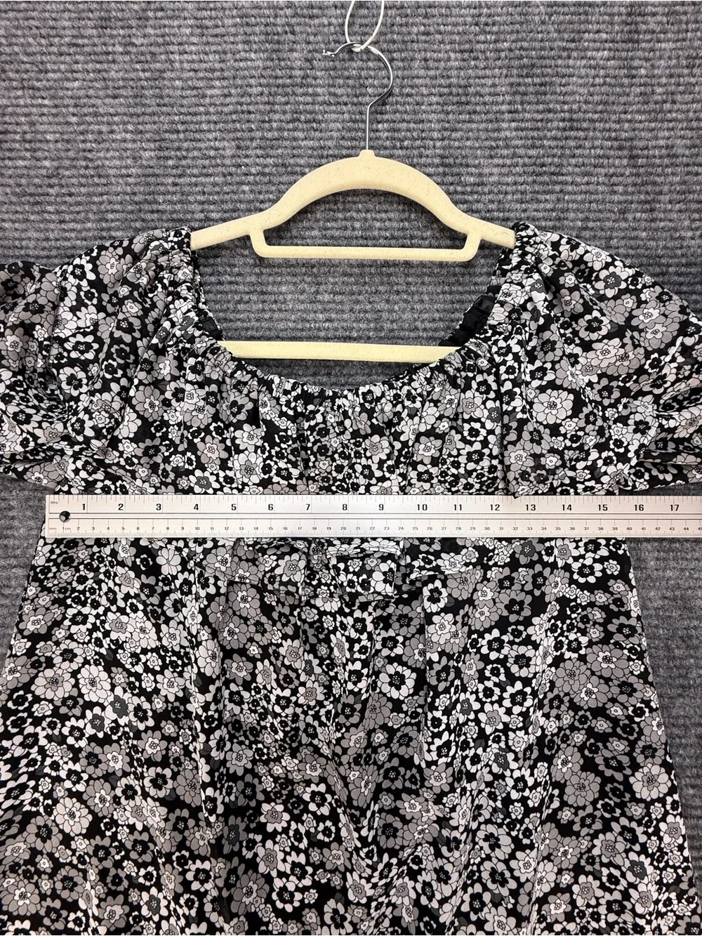 Michael Kors Womens Medium Off Shoulder Floral Blouse Bell Sleeve Lined Black
